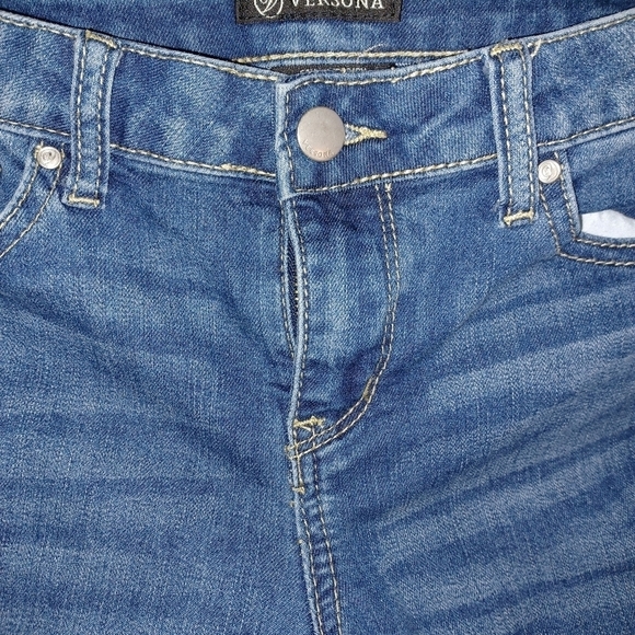 VERSONA EMBELISHED CROP DENIM - Picture 3 of 7